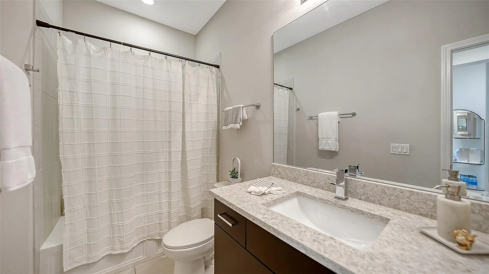 3115 Trustee Avenue Sarasota FL 34243