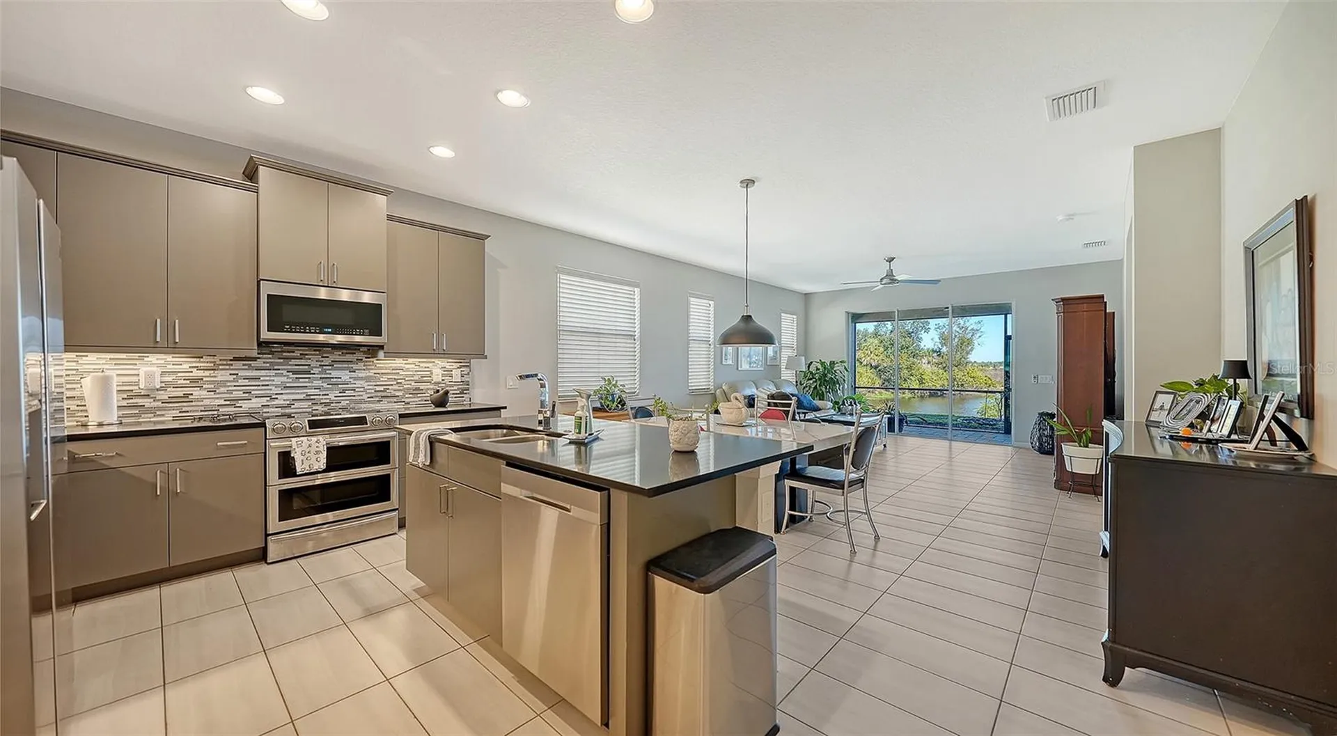 3115 Trustee Avenue Sarasota FL 34243