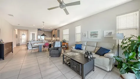3115 Trustee Avenue Sarasota FL 34243