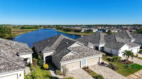 3115 Trustee Avenue Sarasota FL 34243