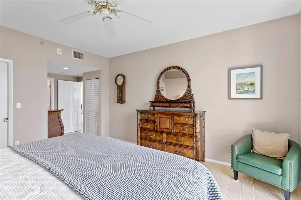 4717 Dolphin Cay Lane S St Petersburg FL 33711