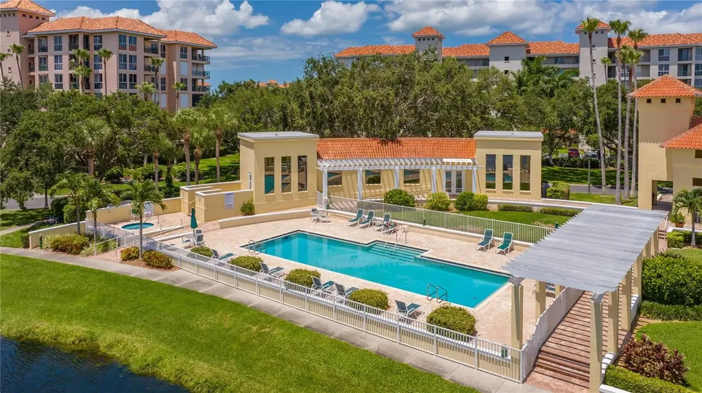4717 Dolphin Cay Lane S St Petersburg FL 33711