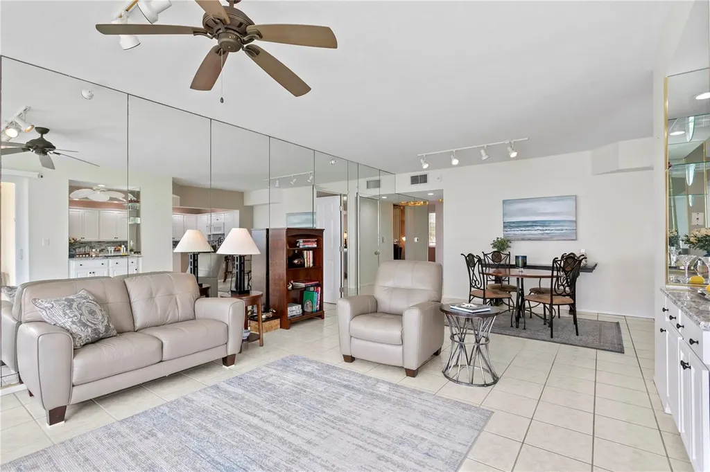4717 Dolphin Cay Lane S St Petersburg FL 33711