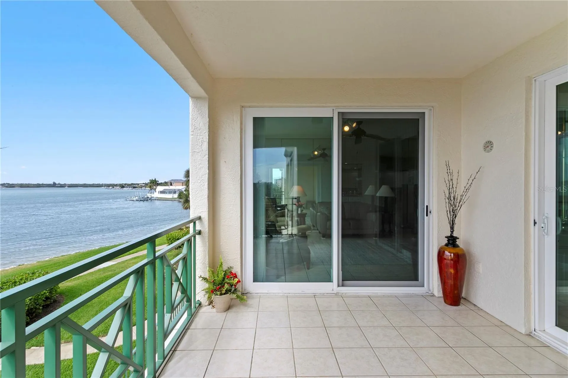 4717 Dolphin Cay Lane S St Petersburg FL 33711
