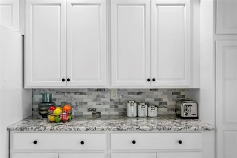 4717 Dolphin Cay Lane S St Petersburg FL 33711