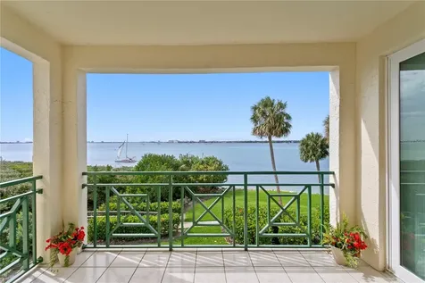4717 Dolphin Cay Lane S St Petersburg FL 33711