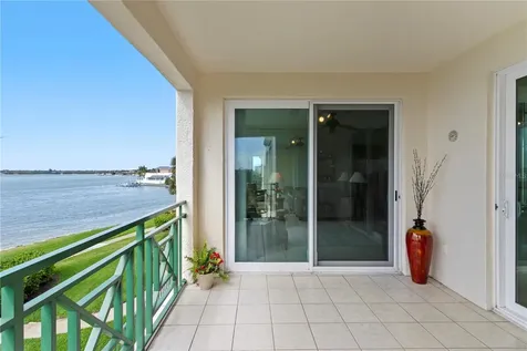 4717 Dolphin Cay Lane S St Petersburg FL 33711