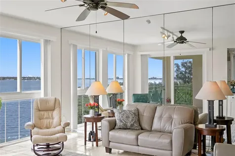 4717 Dolphin Cay Lane S St Petersburg FL 33711