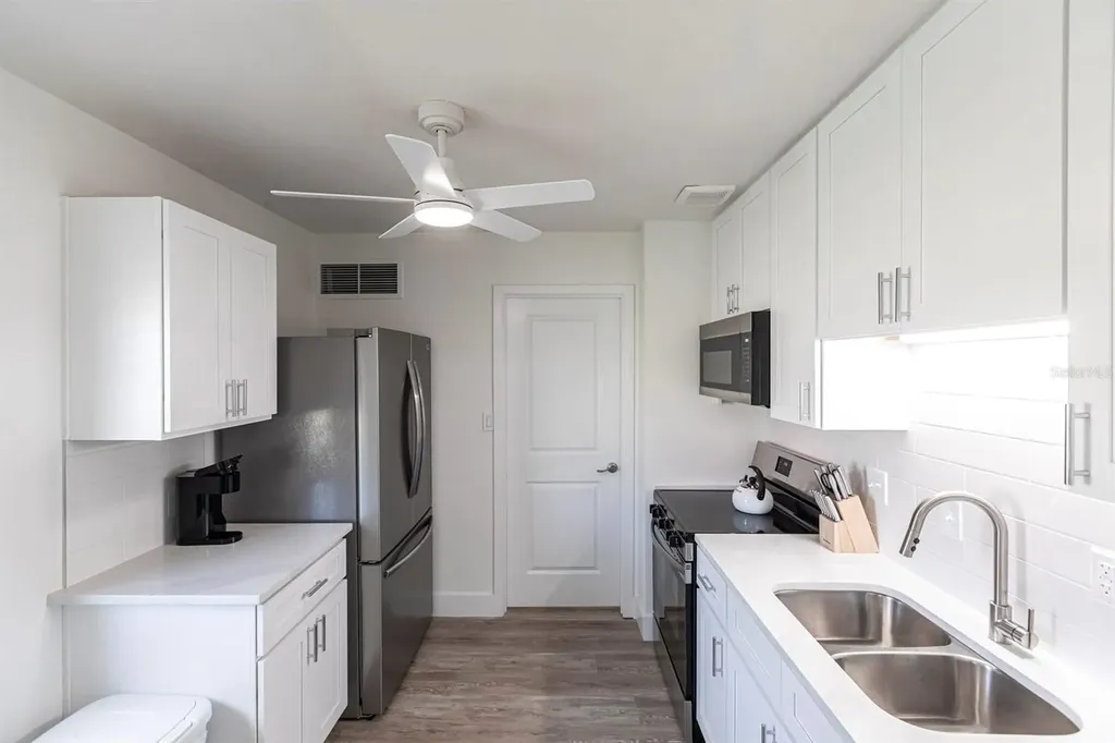 6020 Midnight Pass Road Sarasota FL 34242