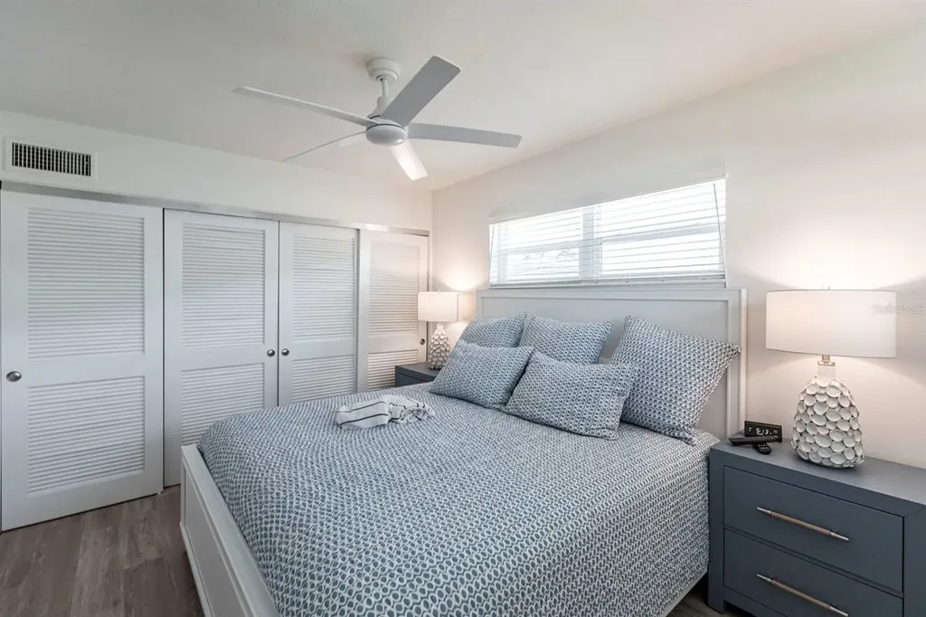 6020 Midnight Pass Road Sarasota FL 34242