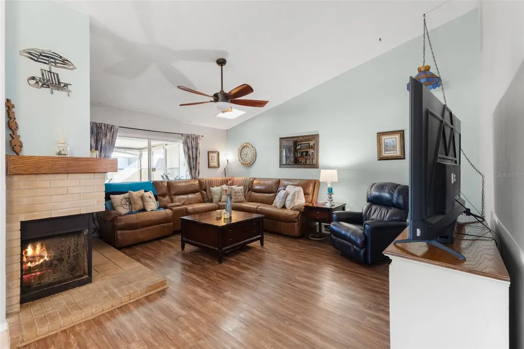 1414 Cadhay Court Safety Harbor FL 34695