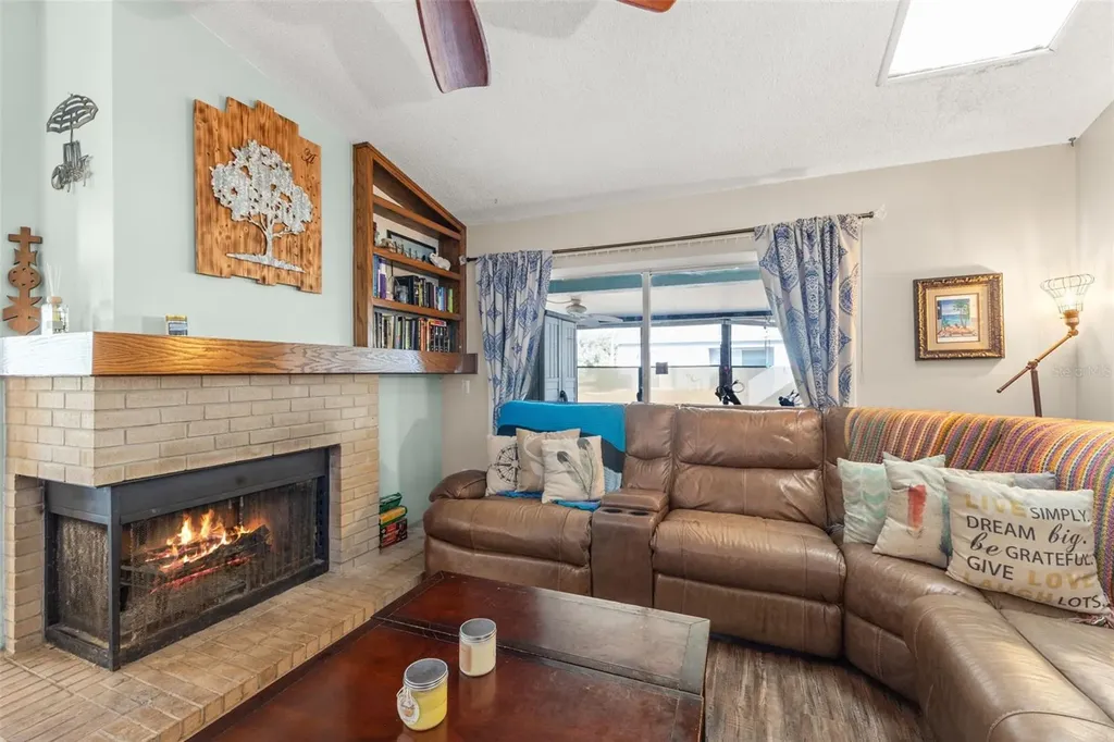 1414 Cadhay Court Safety Harbor FL 34695
