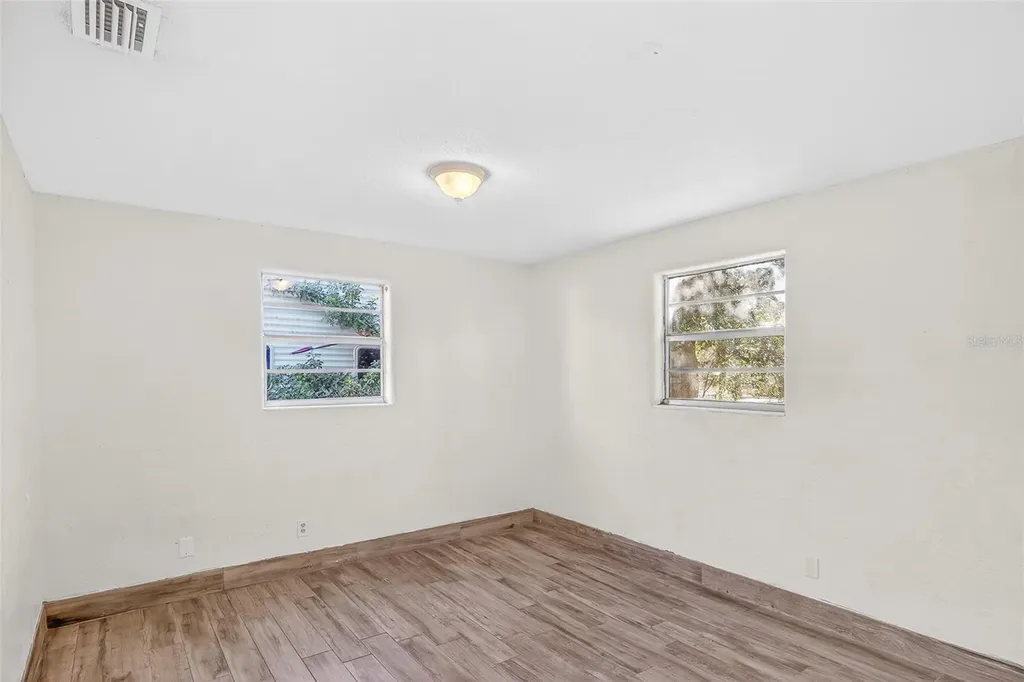 1806 James Street South Daytona FL 32119