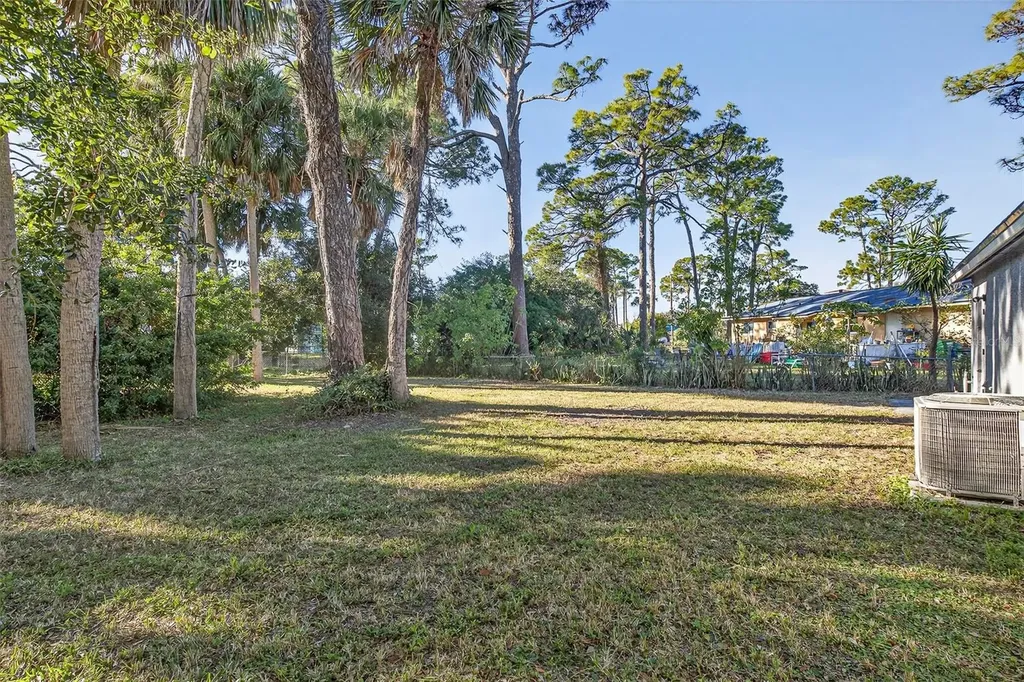 1806 James Street South Daytona FL 32119