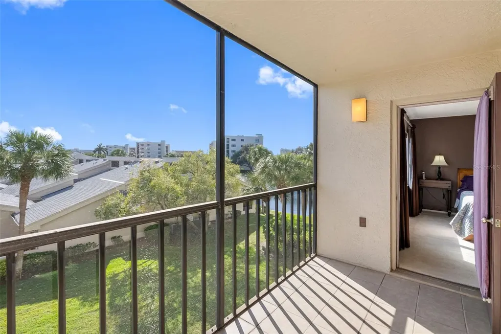 1316 Pasadena Avenue S South Pasadena FL 33707