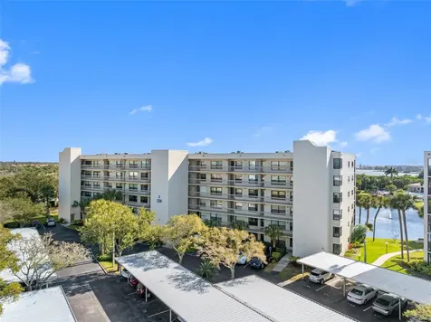 1316 Pasadena Avenue S South Pasadena FL 33707