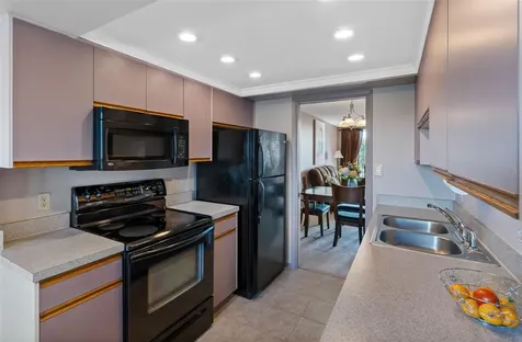 1316 Pasadena Avenue S South Pasadena FL 33707
