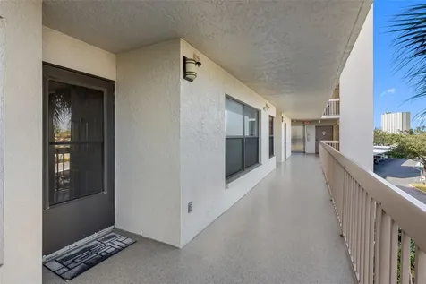 1316 Pasadena Avenue S South Pasadena FL 33707