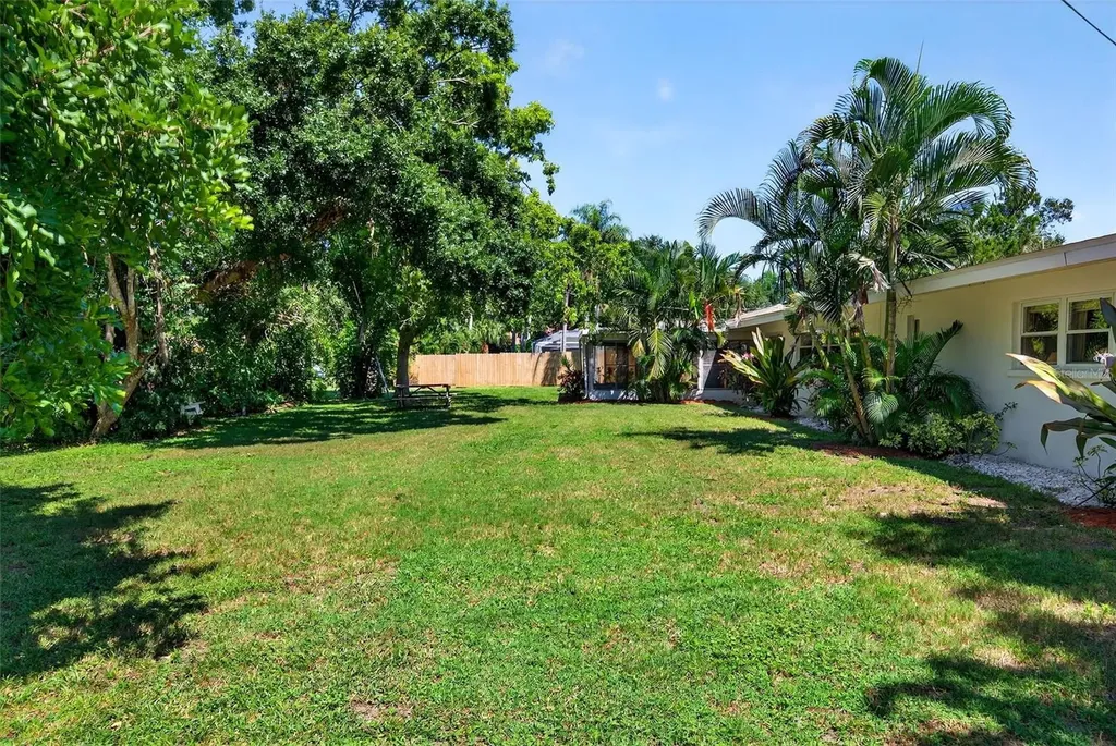 4808 Riverwood Avenue Sarasota FL 34231