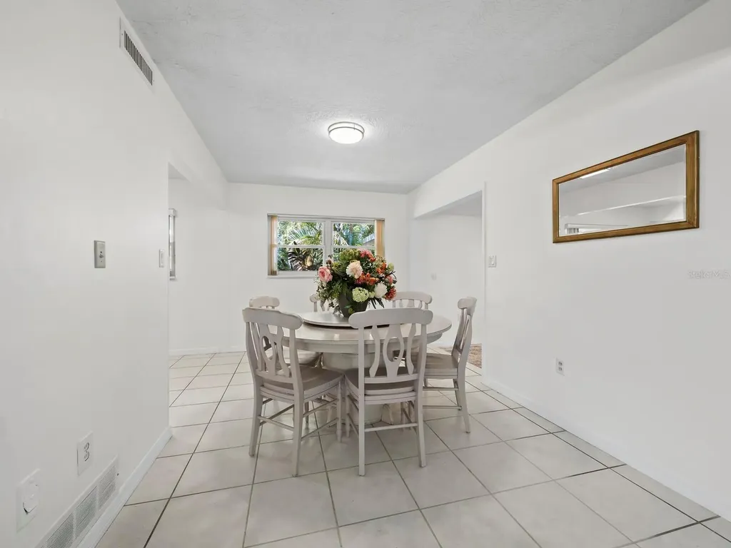 4808 Riverwood Avenue Sarasota FL 34231