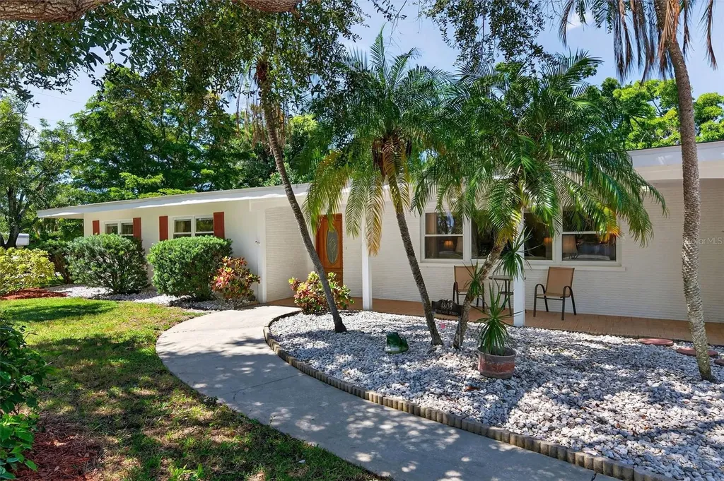4808 Riverwood Avenue Sarasota FL 34231