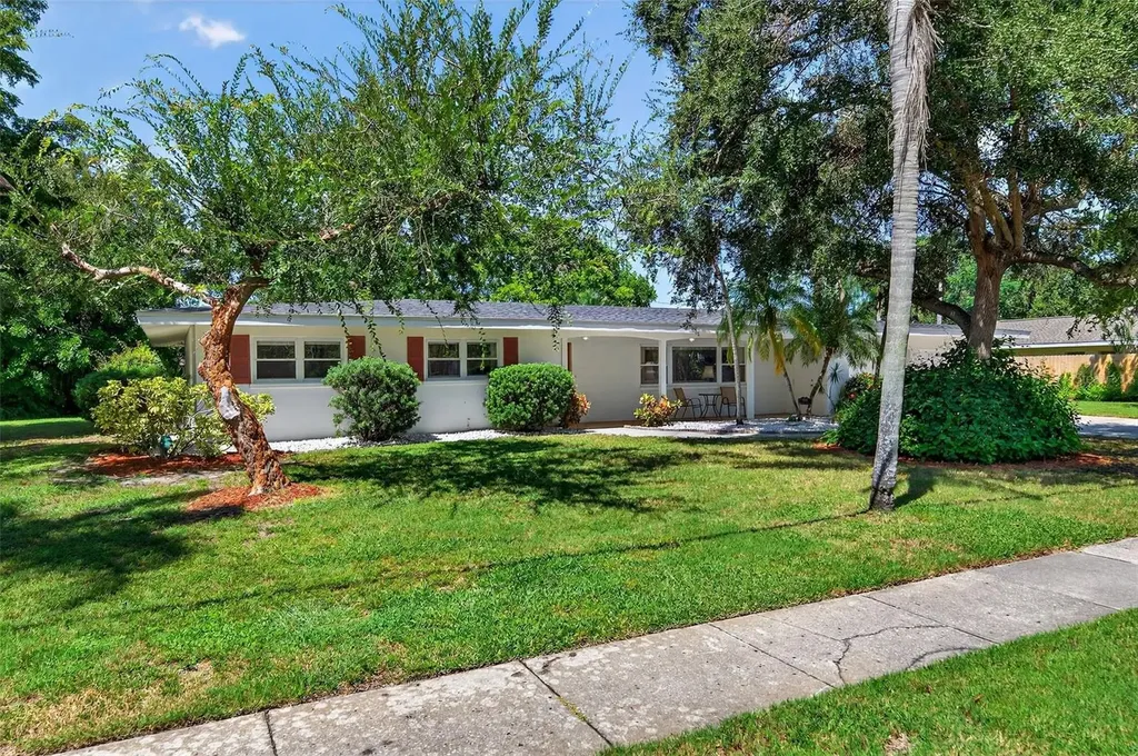 4808 Riverwood Avenue Sarasota FL 34231