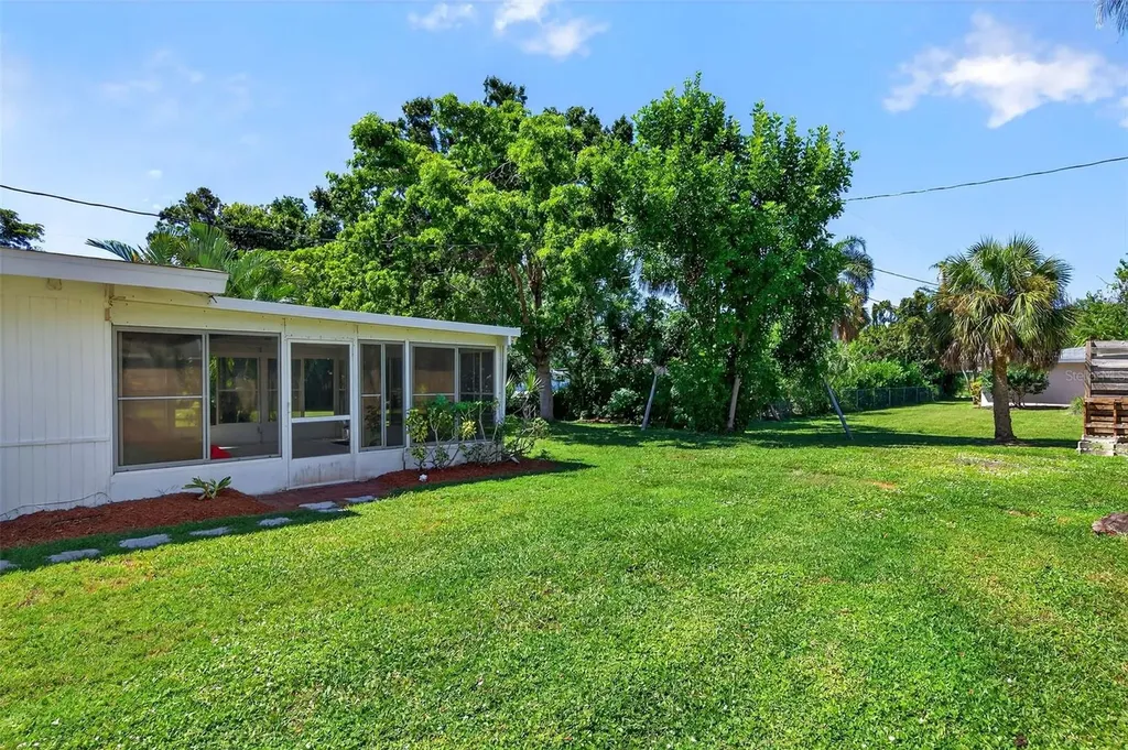 4808 Riverwood Avenue Sarasota FL 34231