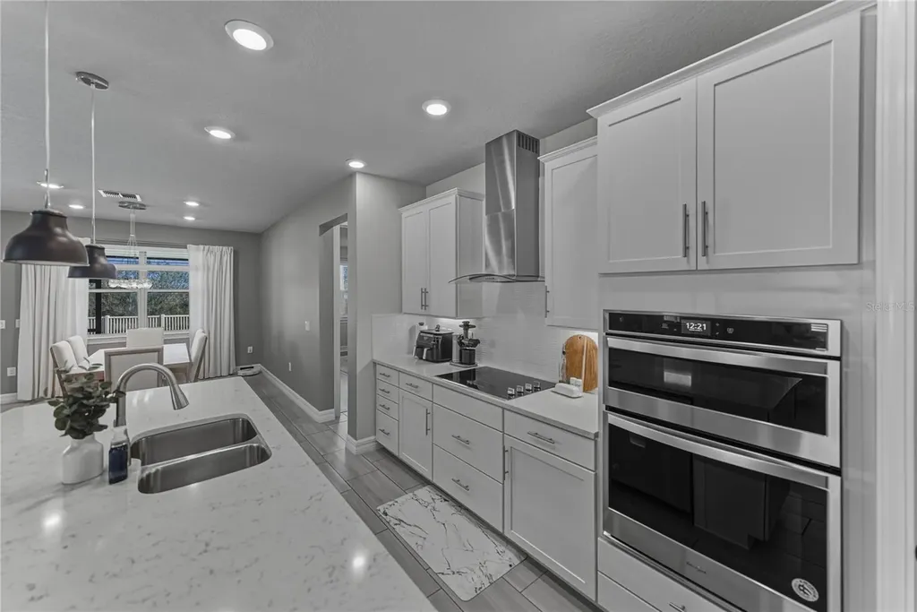 7430 Pool Compass Loop Wesley Chapel FL 33545