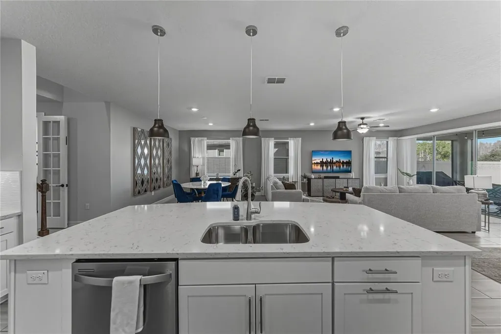 7430 Pool Compass Loop Wesley Chapel FL 33545