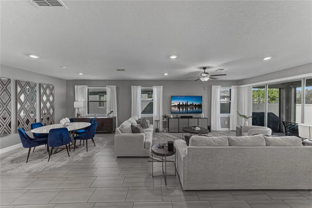 7430 Pool Compass Loop Wesley Chapel FL 33545