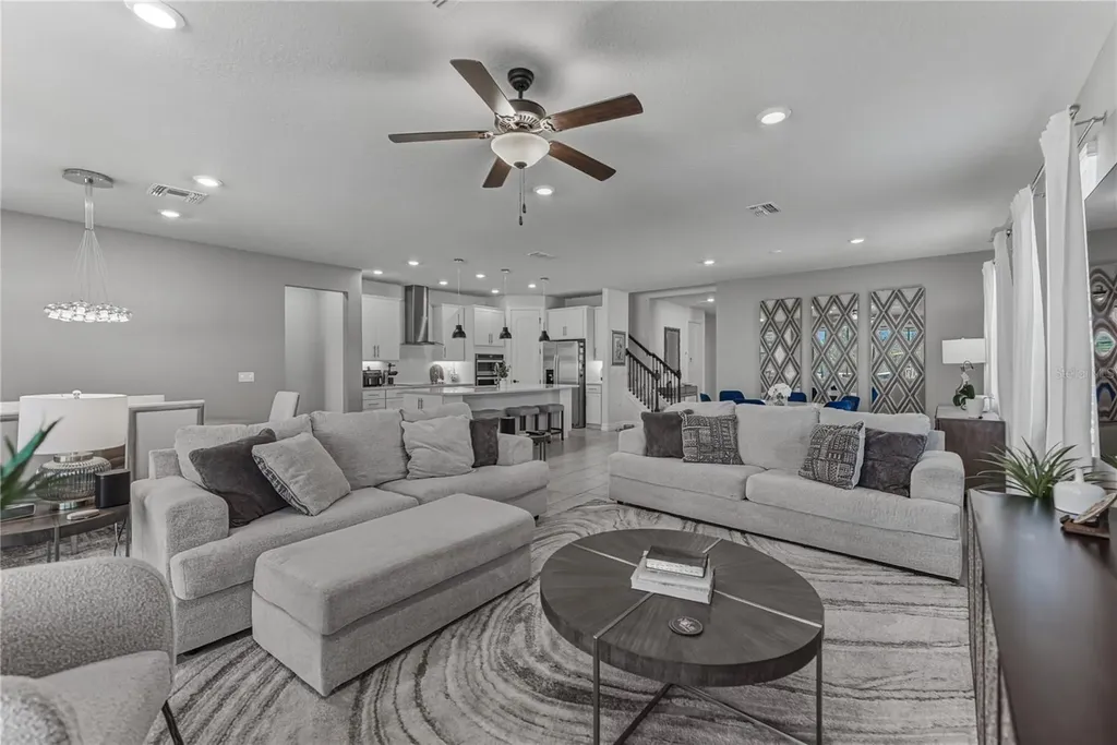 7430 Pool Compass Loop Wesley Chapel FL 33545