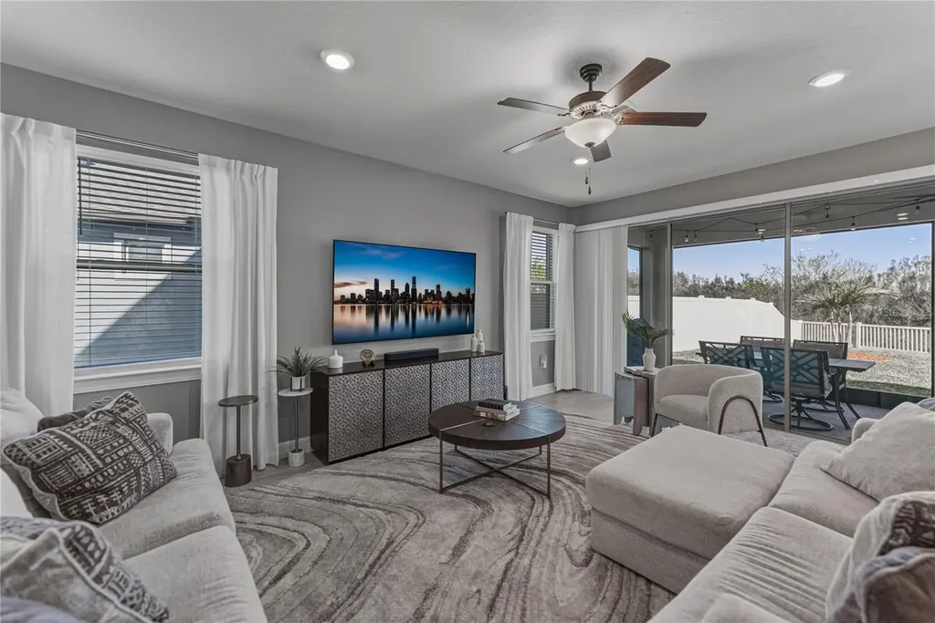 7430 Pool Compass Loop Wesley Chapel FL 33545