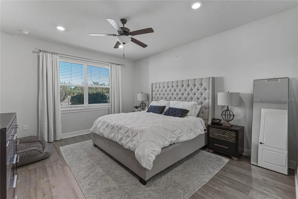 7430 Pool Compass Loop Wesley Chapel FL 33545