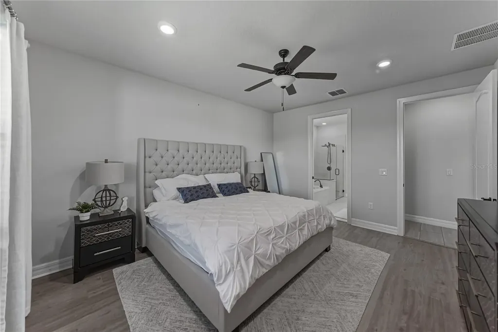 7430 Pool Compass Loop Wesley Chapel FL 33545