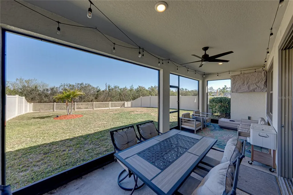 7430 Pool Compass Loop Wesley Chapel FL 33545