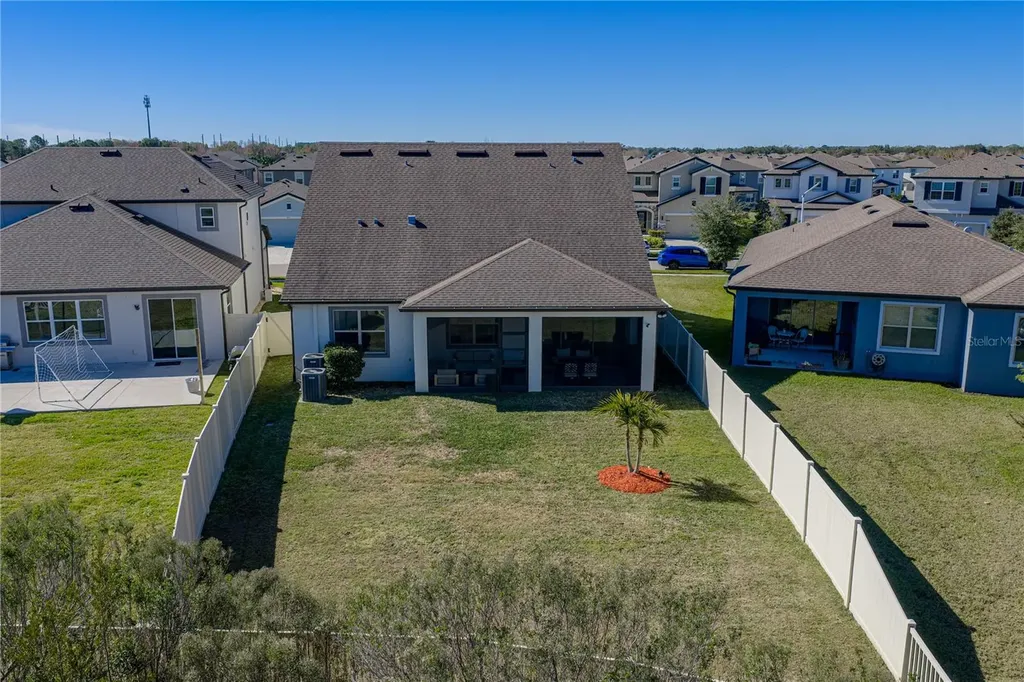 7430 Pool Compass Loop Wesley Chapel FL 33545
