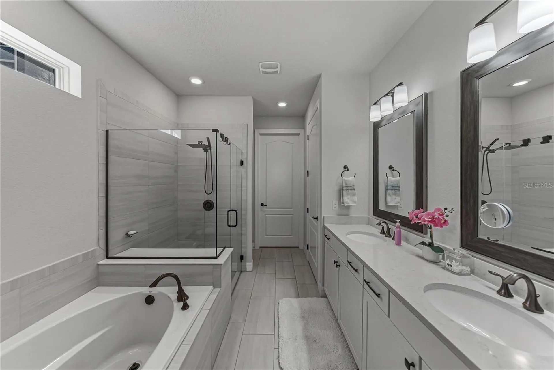 7430 Pool Compass Loop Wesley Chapel FL 33545