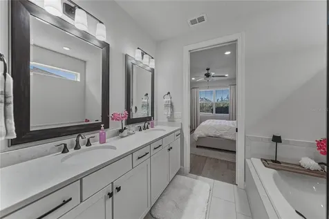 7430 Pool Compass Loop Wesley Chapel FL 33545