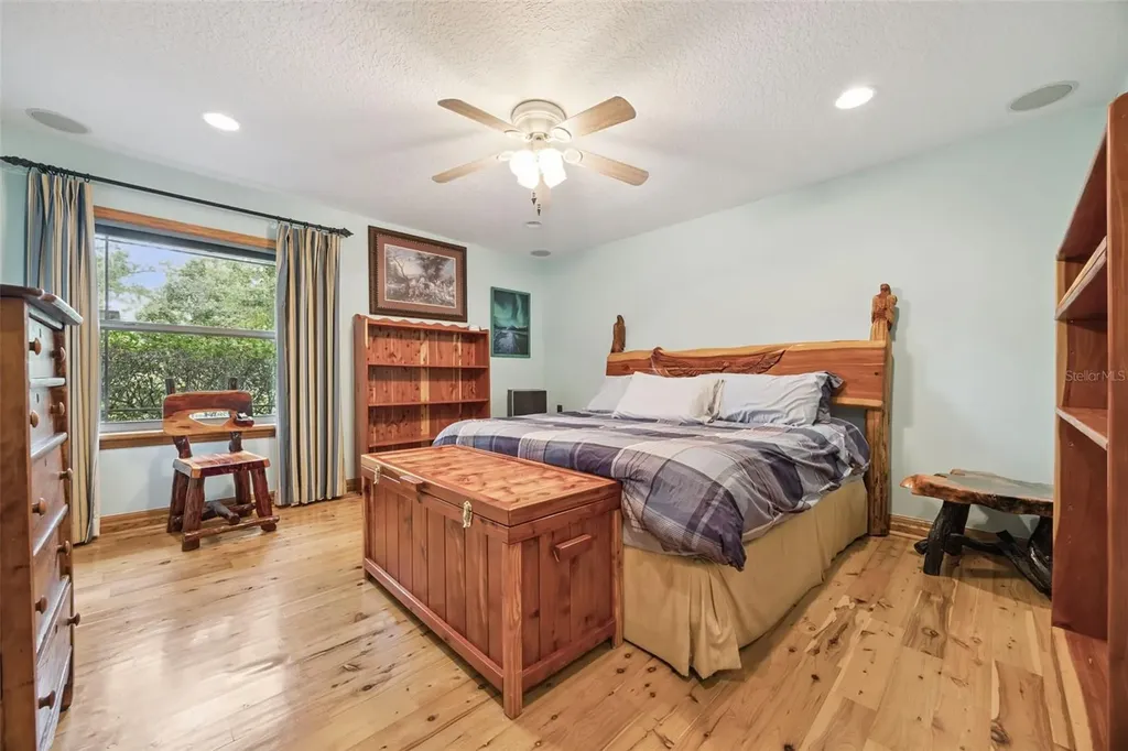30904 Deal Drive Sorrento FL 32776