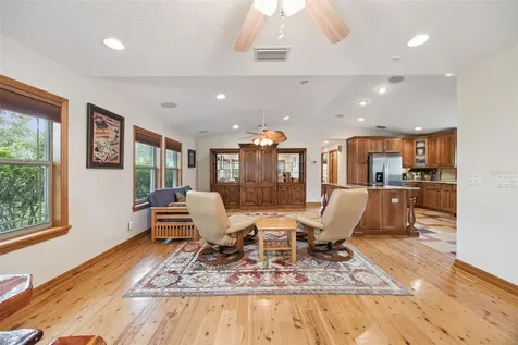 30904 Deal Drive Sorrento FL 32776