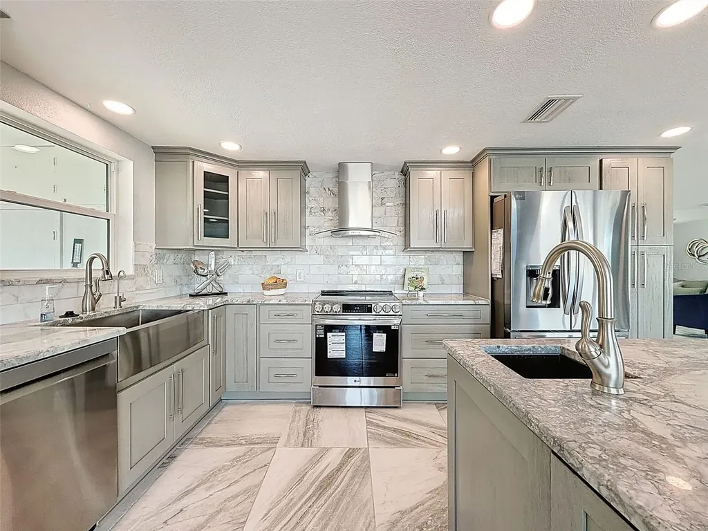 12821 2nd Isle Hudson FL 34667