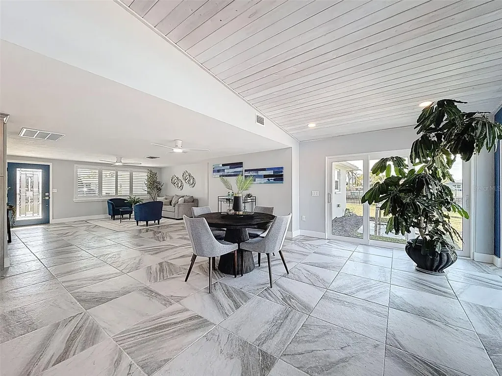 12821 2nd Isle Hudson FL 34667