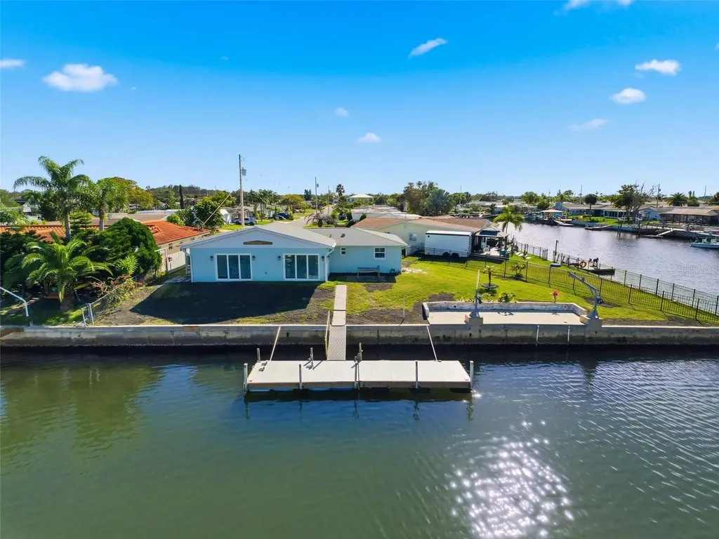 12821 2nd Isle Hudson FL 34667
