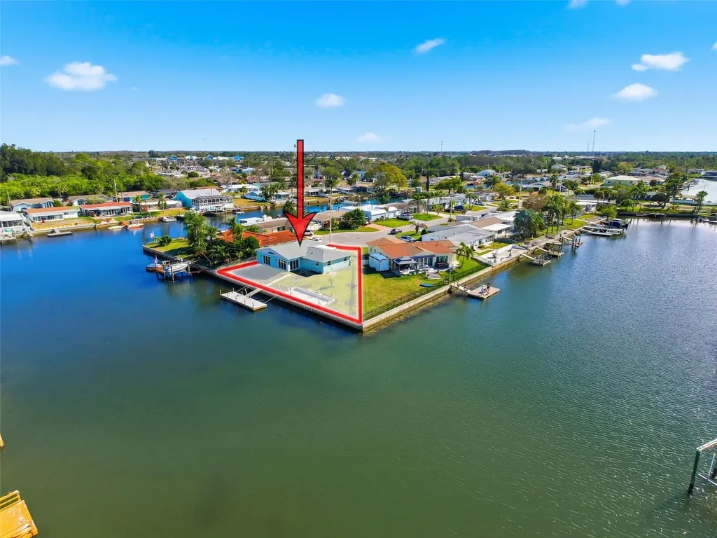 12821 2nd Isle Hudson FL 34667