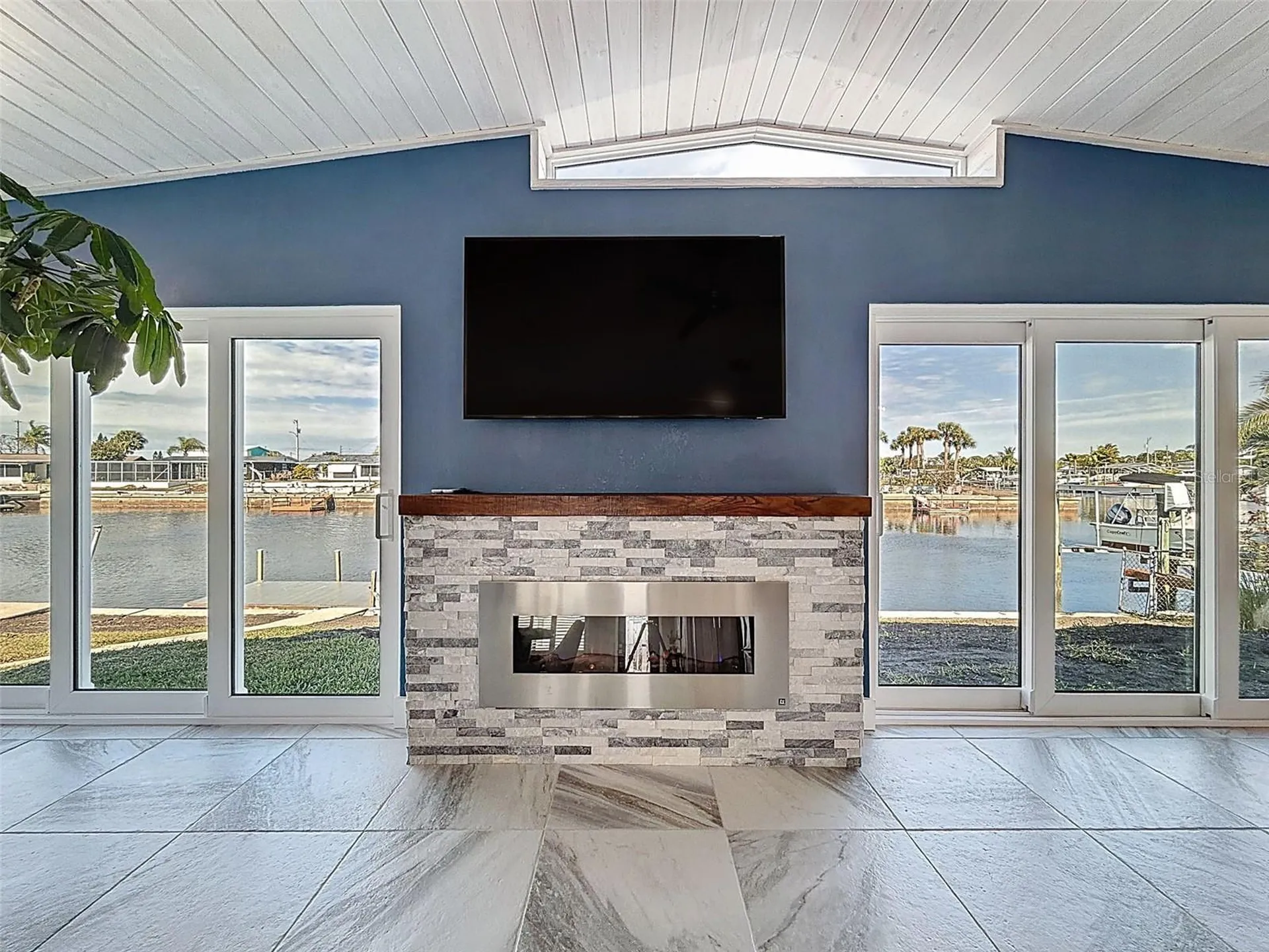 12821 2nd Isle Hudson FL 34667