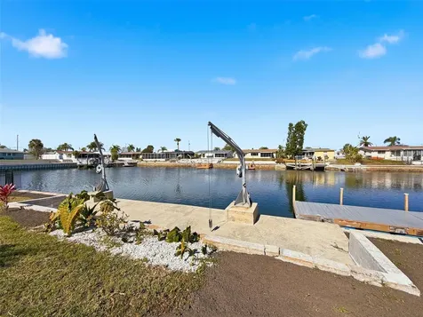 12821 2nd Isle Hudson FL 34667