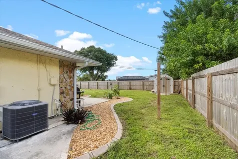 11130 Rockwell Avenue Englewood FL 34224