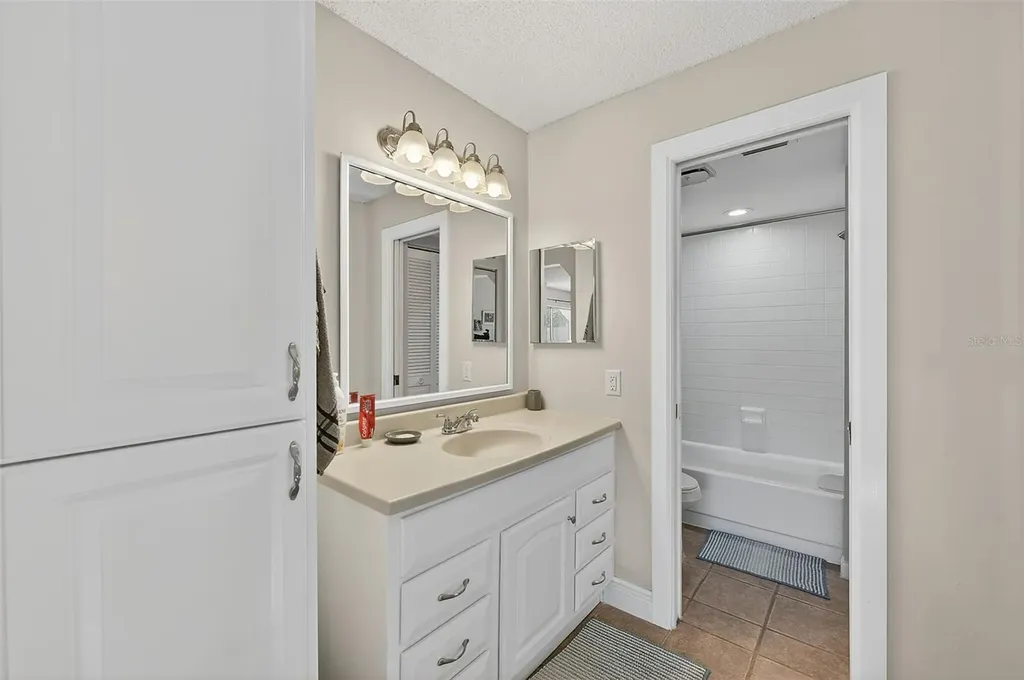 2105 Cordova Green Seminole FL 33777