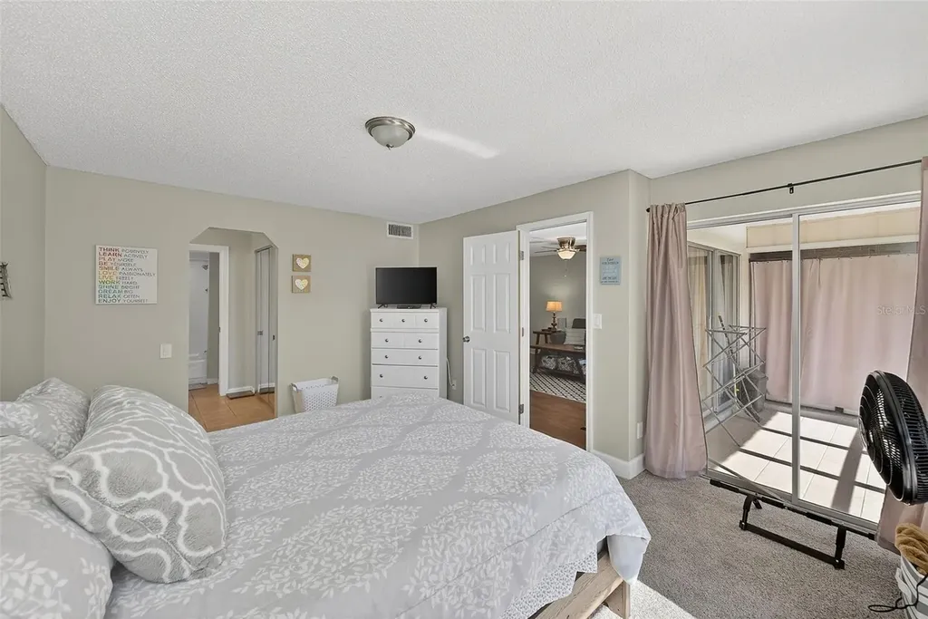 2105 Cordova Green Seminole FL 33777