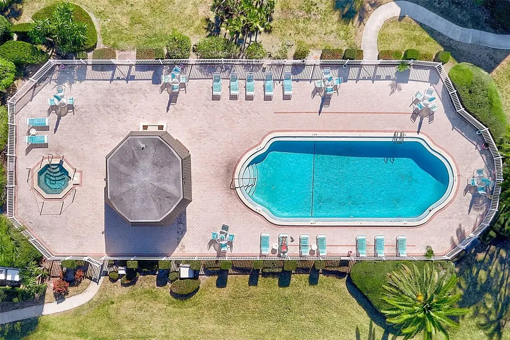 2105 Cordova Green Seminole FL 33777